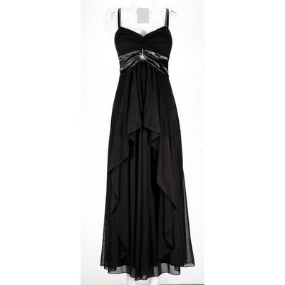 czarna-sukienka-2019-93_18 Czarna sukienka 2019