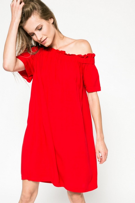 czerwona-sukienka-2019-97 Czerwona sukienka 2019