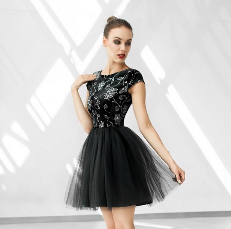 czarna-sukienka-tiulowa-82_10 Czarna sukienka tiulowa
