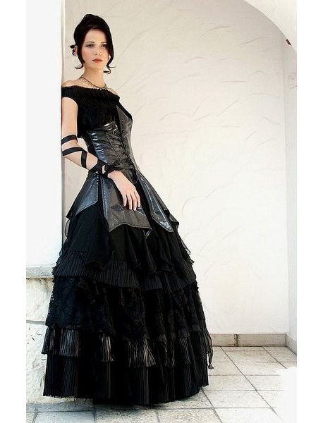 czarne-dugie-suknie-balowe-04_5 Czarne długie suknie balowe