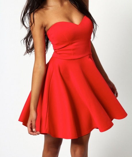 czerwona-sukienka-bez-ramiczek-23 Czerwona sukienka bez ramiączek