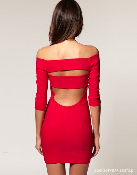 czerwona-sukienka-z-odkrytymi-plecami-78_19 Czerwona sukienka z odkrytymi plecami
