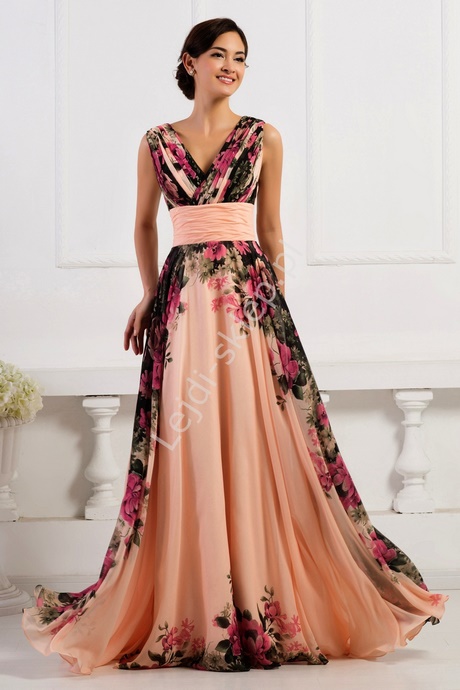 duga-elegancka-sukienka-na-wesele-88 Długa elegancka sukienka na wesele