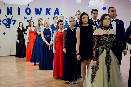studniwka-sukienki-2018-65_2 Studniówka sukienki 2018
