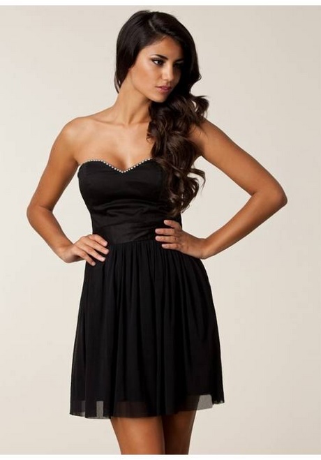 sukienka-czarna-bez-ramion-79_8 Sukienka czarna bez ramion