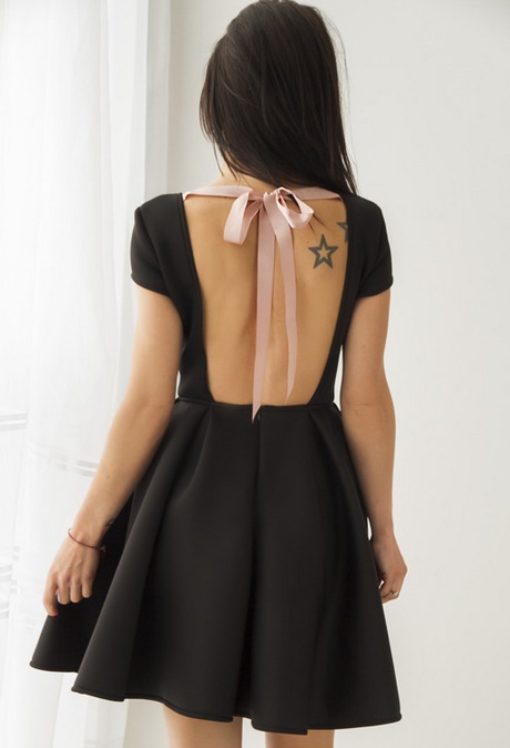 sukienka-z-odkrytymi-plecami-czarna-70_5 Sukienka z odkrytymi plecami czarna