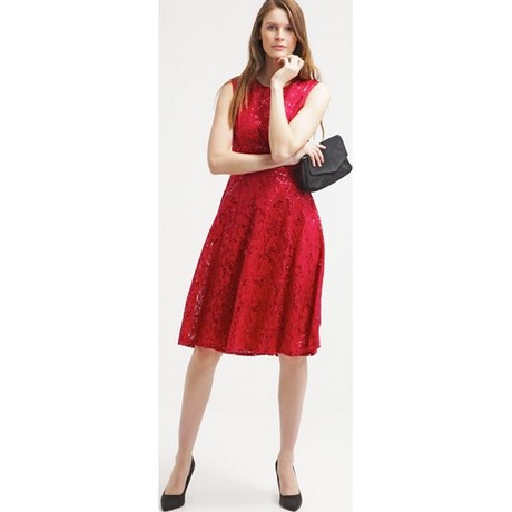 czerwone-sukienki-rozkloszowane-36_6 Czerwone sukienki rozkloszowane