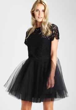 sukienki-czarne-dugie-71_8 Sukienki czarne długie