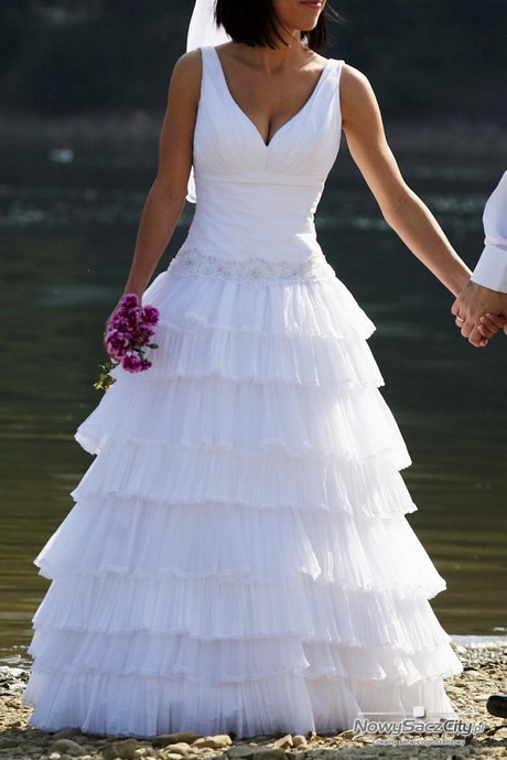 suknia-lubna-w-stylu-hiszpaskim-85_9 Suknia ślubna w stylu hiszpańskim