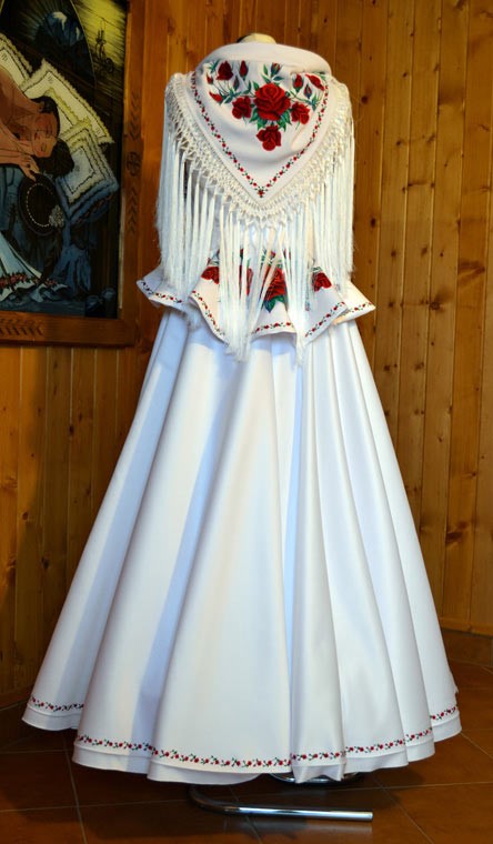suknie-lubne-gralskie-73_4 Suknie ślubne góralskie