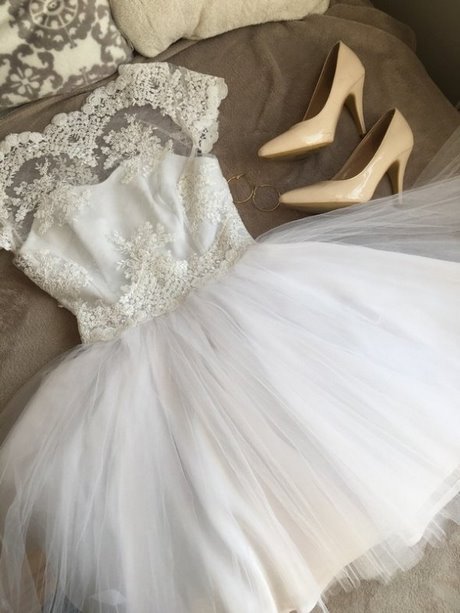 biala-koronkowa-sukienka-rozkloszowana-52_16 Biała koronkowa sukienka rozkloszowana