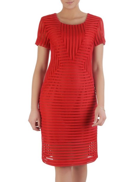 sukienki-z-czerwonej-koronki-58_20 Sukienki z czerwonej koronki