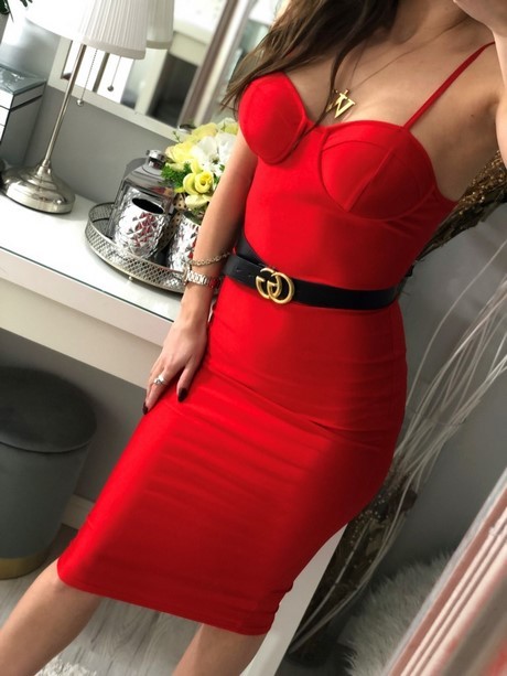 sukienka-czerwona-2021-23_10 Sukienka czerwona 2021
