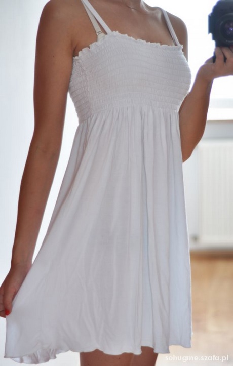biae-zwiewne-sukienki-38_16 Białe zwiewne sukienki