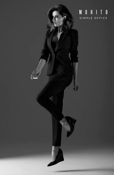 czarny-kostium-damski-37_17 Czarny kostium damski