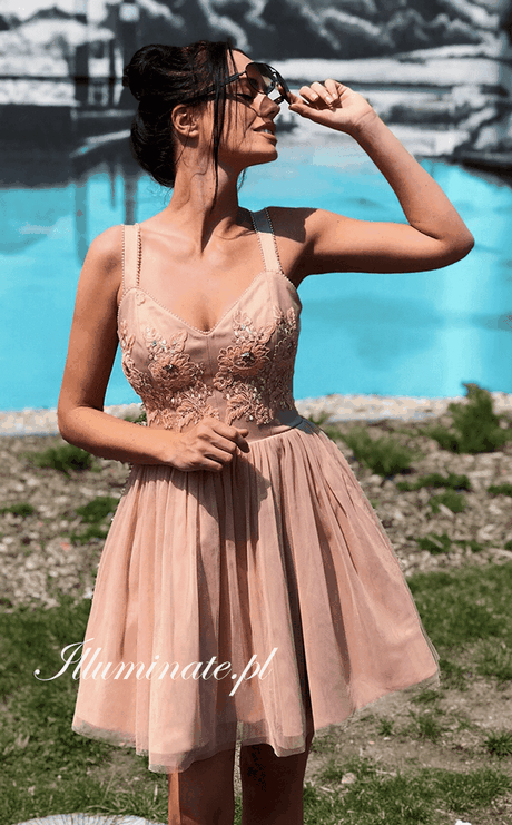 modne-sukienki-na-wesele-lato-2020-75_3 Modne sukienki na wesele lato 2020