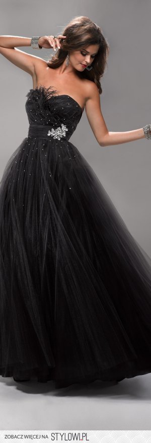 sukienki-balowe-czarne-24_8 Sukienki balowe czarne