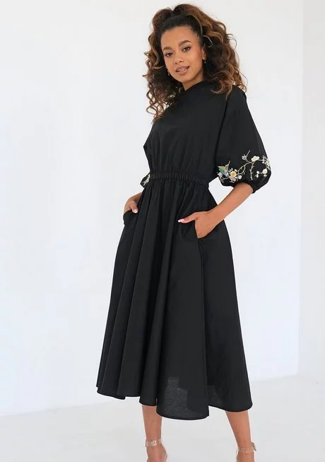 sukienki-czarne-proste-eleganckie-62_14-6 Sukienki czarne proste eleganckie