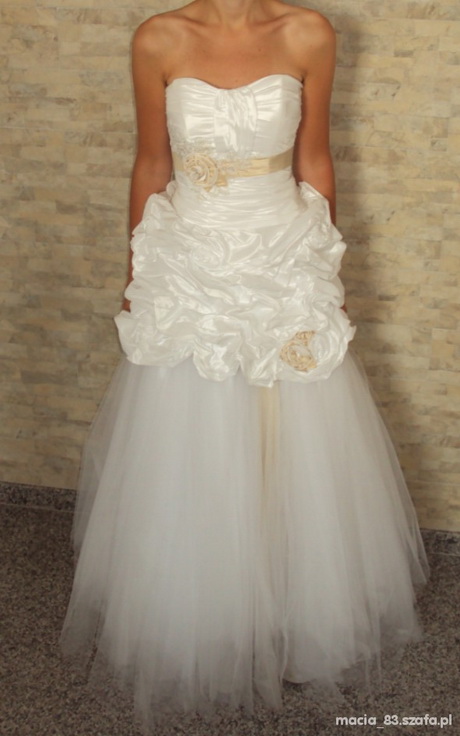 biaa-suknia-lubna-19_3 Biała suknia ślubna