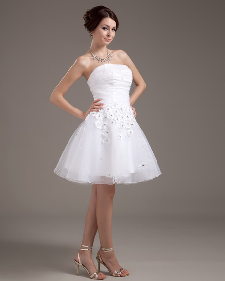 biae-krtkie-sukienki-89_6 Białe krótkie sukienki