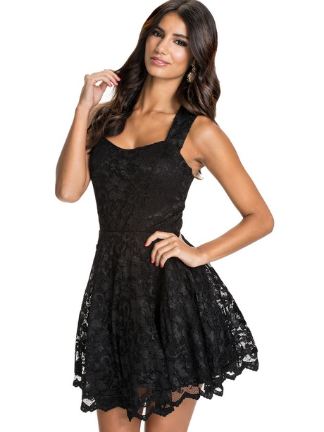 czarna-koronkowa-sukienka-05_11 Czarna koronkowa sukienka