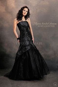 czarne-suknie-35_13 Czarne suknie