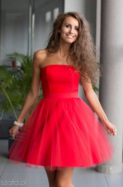 czerwona-krtka-sukienka-11 Czerwona krótka sukienka