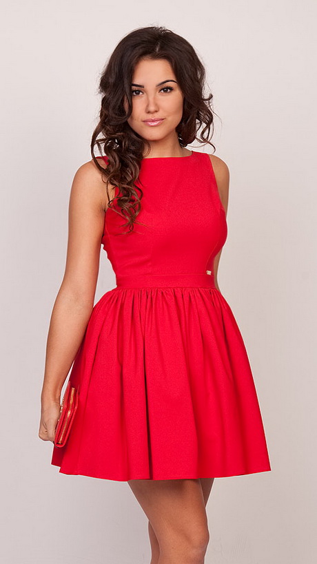 czerwona-sukienka-rozkloszowana-63_3 Czerwona sukienka rozkloszowana