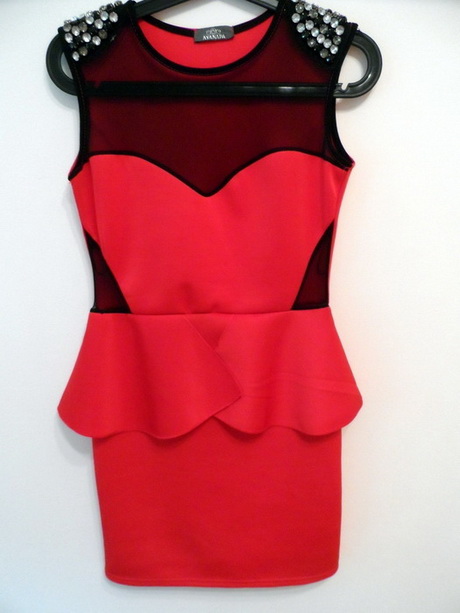 czerwona-sukienka-z-czarn-koronk-63_6 Czerwona sukienka z czarną koronką