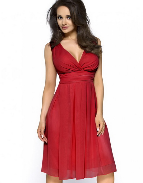 czerwona-sukienka-z-dekoltem-61_11 Czerwona sukienka z dekoltem