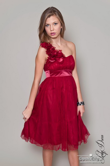 czerwona-zwiewna-sukienka-19_7 Czerwona zwiewna sukienka