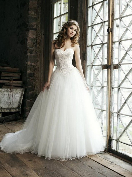 najpikniejsza-suknia-lubna-30_19 Najpiękniejsza suknia ślubna