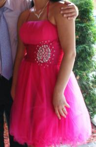 rowa-sukienka-na-studniwk-84_9 Różowa sukienka na studniówkę