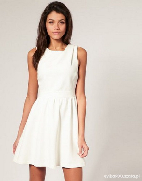 rozkloszowana-biaa-sukienka-12_2 Rozkloszowana biała sukienka