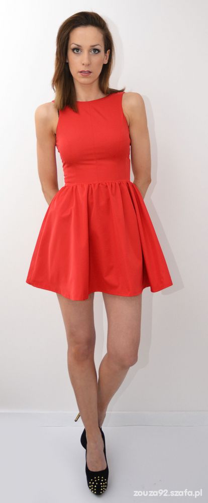 rozkloszowana-czerwona-sukienka-52_13 Rozkloszowana czerwona sukienka
