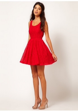 rozkloszowana-czerwona-sukienka-52_7 Rozkloszowana czerwona sukienka
