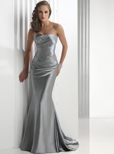 srebrne-sukienki-wieczorowe-17_20 Srebrne sukienki wieczorowe