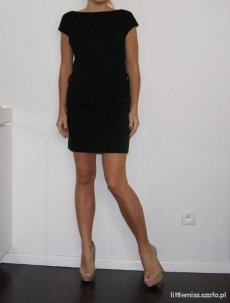 sukienki-czarne-proste-43_7 Sukienki czarne proste