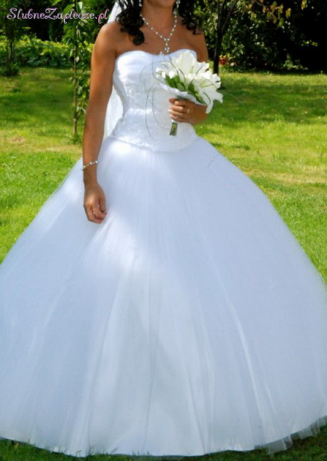 sukienki-lubne-ksiniczki-33_9 Sukienki ślubne księżniczki