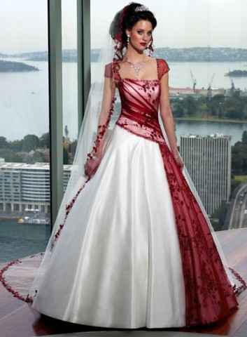 suknia-lubna-z-kolorowymi-dodatkami-69 Suknia ślubna z kolorowymi dodatkami