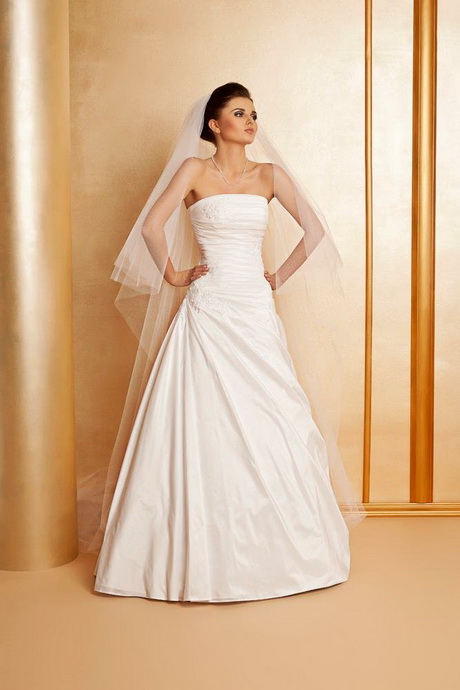 suknie-lubne-klasyczne-43_15 Suknie ślubne klasyczne