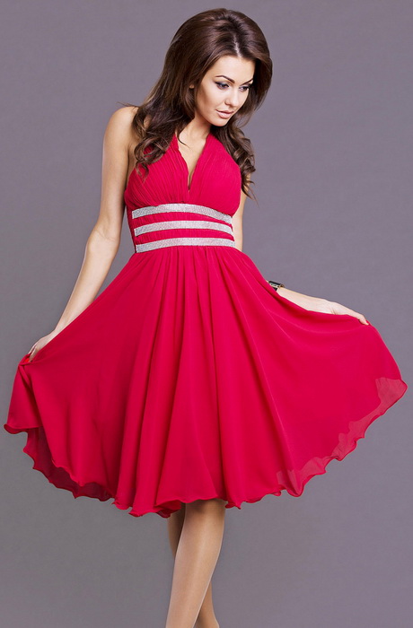 zwiewna-czerwona-sukienka-17_12 Zwiewna czerwona sukienka