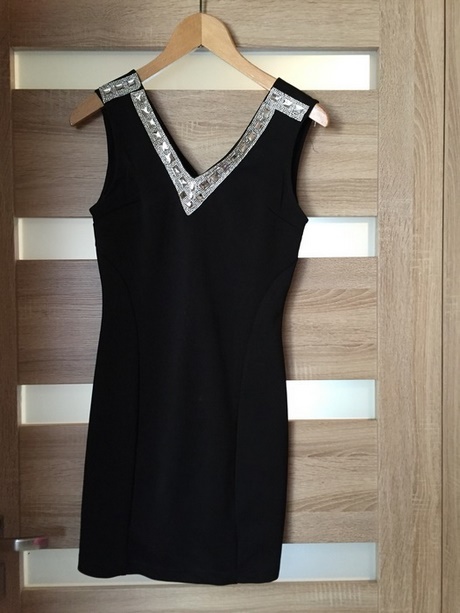 czarna-sukienka-na-poprawiny-38_9 Czarna sukienka na poprawiny