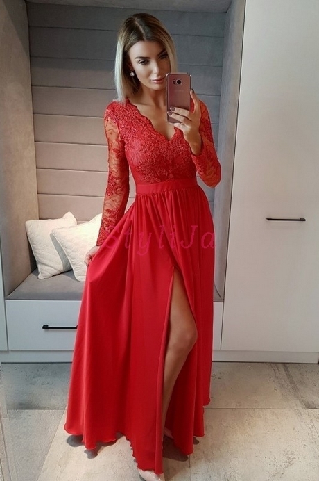 dluga-czerwona-sukienka-na-studniowke-74_7 Długa czerwona sukienka na studniówkę