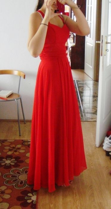 sukienka-studniowka-czerwona-82_12 Sukienka studniówka czerwona