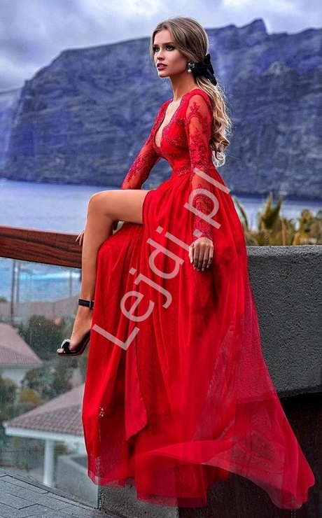 sukienka-studniowka-czerwona-82_7 Sukienka studniówka czerwona