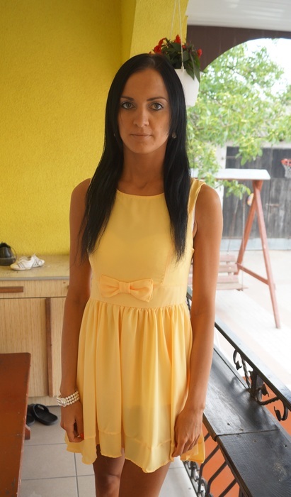 ta-sukienka-z-kokard-77_16 Żółta sukienka z kokardą