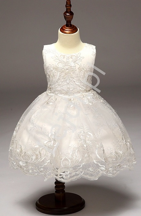biala-koronkowa-sukienka-dla-dziewczynki-26_10 Biała koronkowa sukienka dla dziewczynki