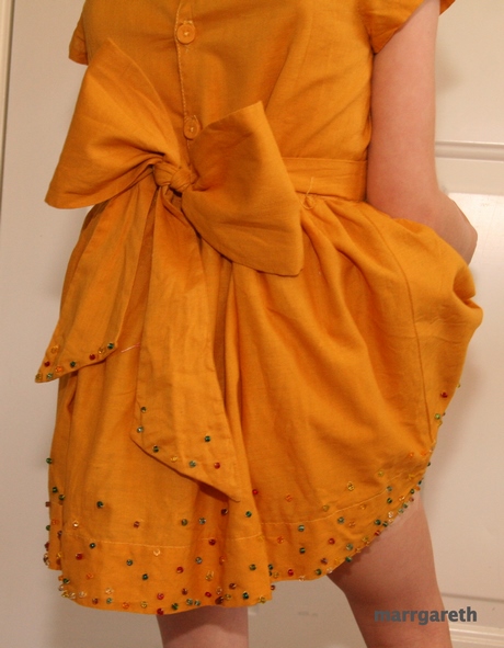 pomaranczowa-sukienka-dla-dziewczynki-62_13 Pomarańczowa sukienka dla dziewczynki