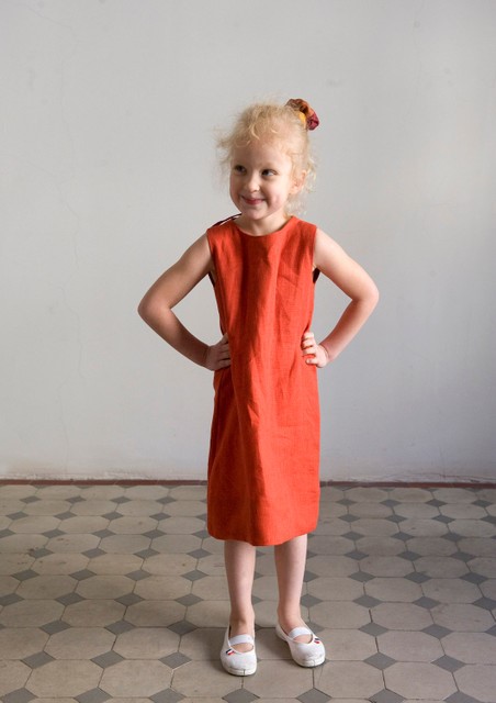 pomaranczowa-sukienka-dla-dziewczynki-62_16 Pomarańczowa sukienka dla dziewczynki